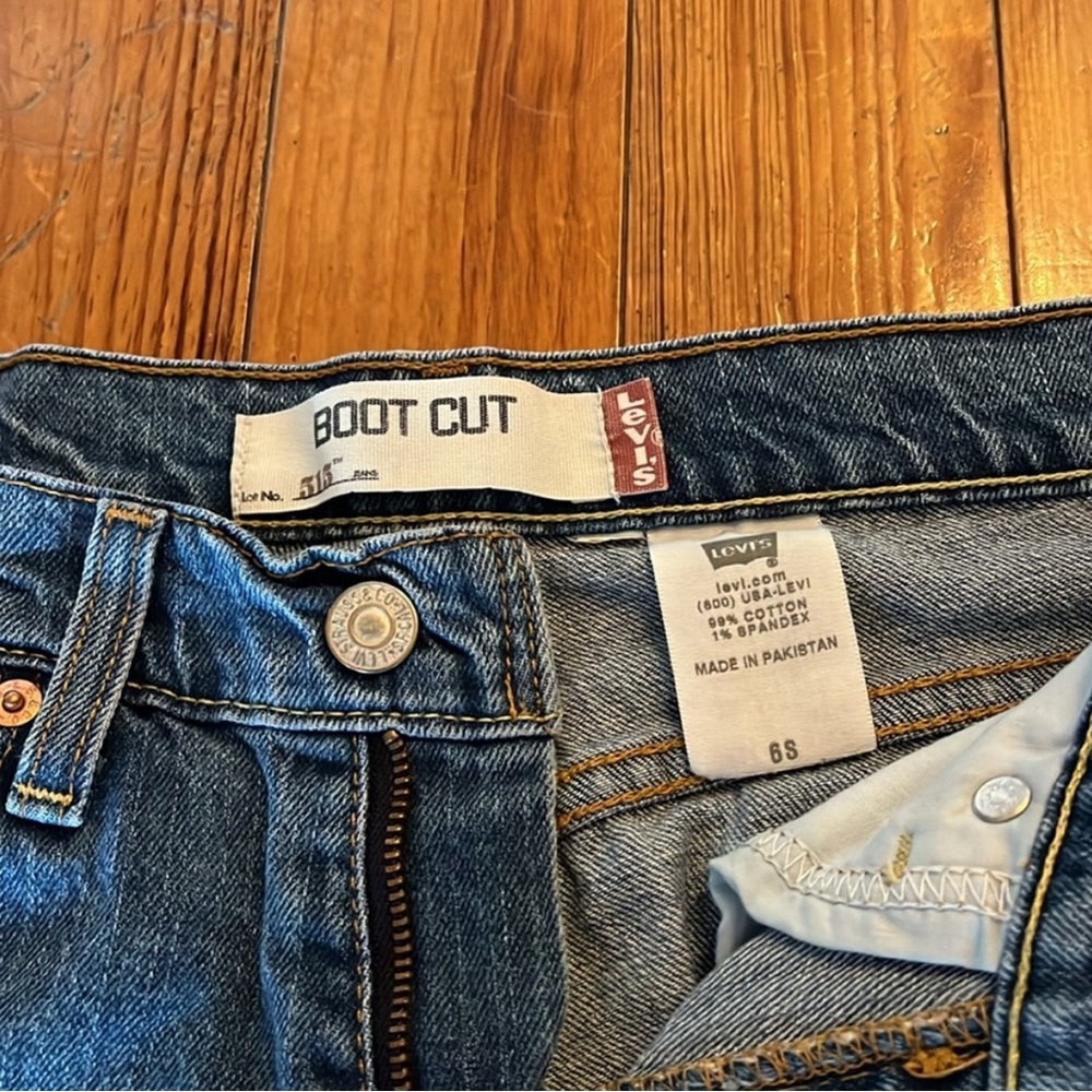 Levi's Women's Boot Cut Jeans - Blue Denim - Picture 3 of 3